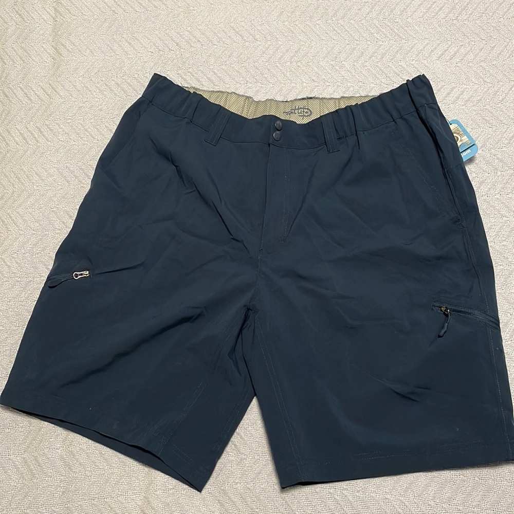 NWT Mens Reel Life Hybrid Shorts XL